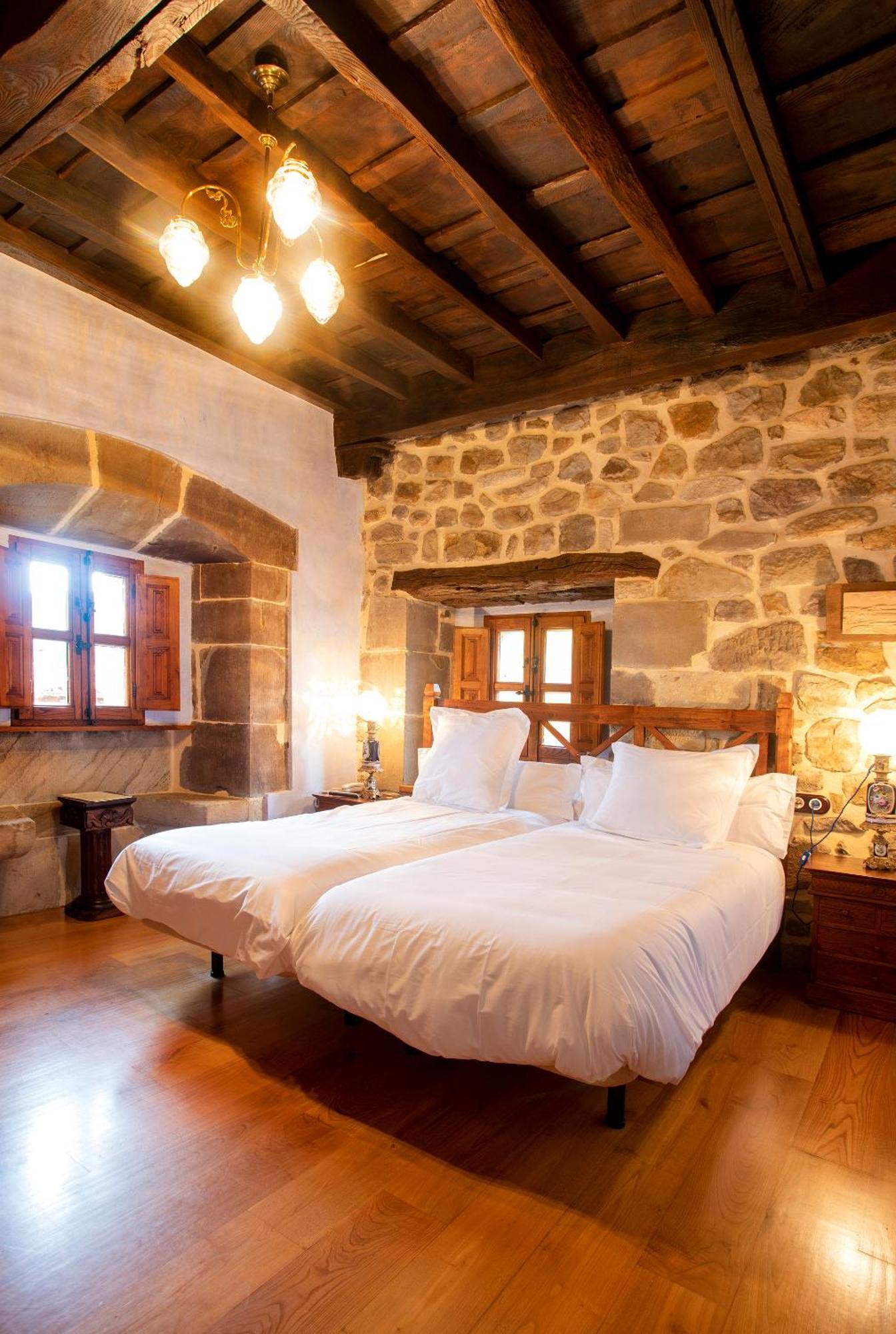 Hotel Palacio La Cajiga Abandames 部屋 写真